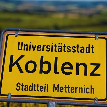 Wohlfuehlort Rhein Und Mosel Parkplatz & Self Check In Apartmán Koblenc